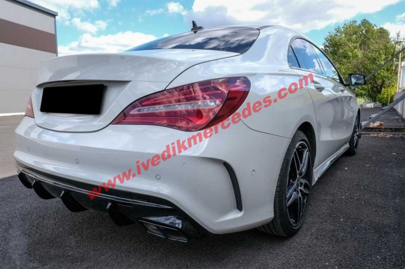 MERCEDES W117 CLA 45 DIFÜZÖR & EGZOZ SETI 13-15 SIYAH EGZOZ ILE